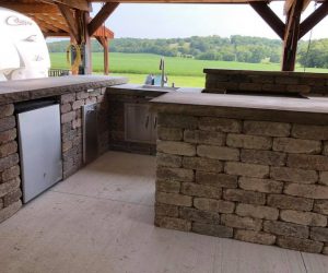 Outdoor Kitchen